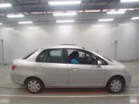 Honda FIT лот № 50069 оценка 3.5  с аукциона в Японии 2