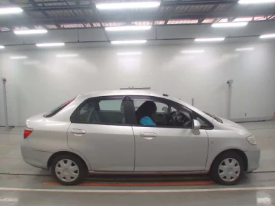 Honda FIT  с аукциона в Японии