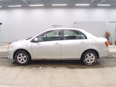 Toyota COROLLA AXIO  с аукциона в Японии