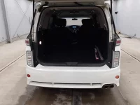 Nissan ELGRAND лот № 5518 оценка 3.5  с аукциона в Японии 10