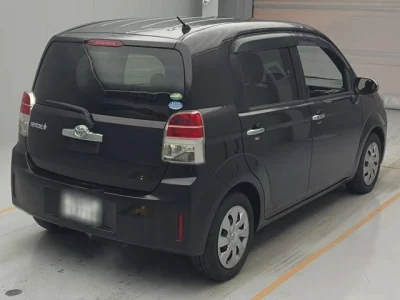 Toyota SPADE  с аукциона в Японии