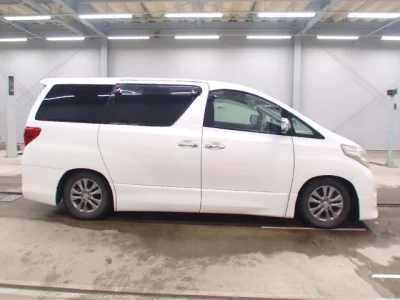Toyota ALPHARD  с аукциона в Японии
