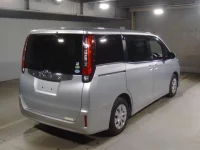 Toyota NOAH лот № 70021 оценка 3  с аукциона в Японии 1