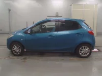 Mazda DEMIO лот № 50113 оценка 3.5  с аукциона в Японии 3