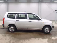 Toyota PROBOX лот № 5551 оценка 3.5  с аукциона в Японии 2