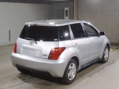 Toyota IST
