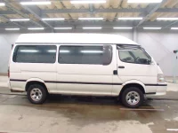 Toyota HIACE VAN лот № 5562 оценка 3  с аукциона в Японии 2
