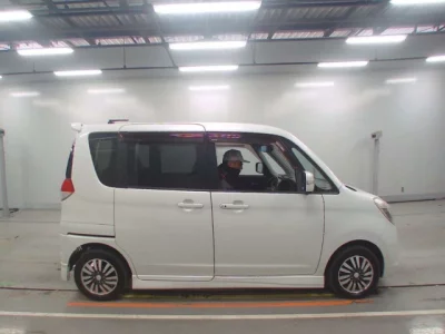 Mitsubishi DELICA D2