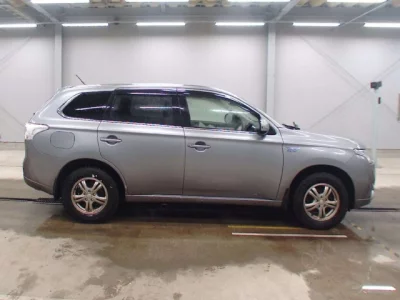 Mitsubishi OUTLANDER PHEV