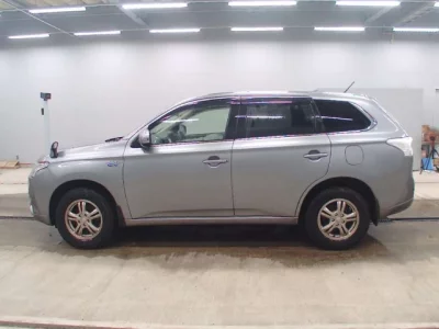 Mitsubishi OUTLANDER PHEV
