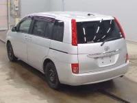 Toyota ISIS лот № 5582 оценка 3  с аукциона в Японии 5