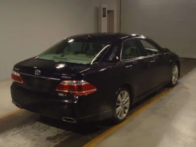 Toyota CROWN  с аукциона в Японии