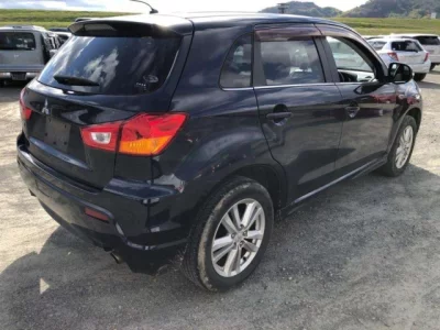 Mitsubishi RVR