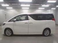 Toyota ALPHARD лот № 30583 оценка 3.5  с аукциона в Японии 3
