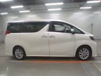 Toyota ALPHARD лот № 30583 оценка 3.5  с аукциона в Японии 2