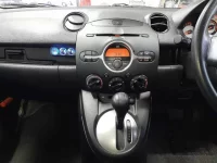 Mazda DEMIO лот № 5592 оценка 3  с аукциона в Японии 8