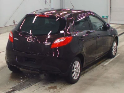 Mazda DEMIO  с аукциона в Японии