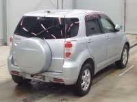 Toyota RUSH лот № 5590 оценка R  с аукциона в Японии 1