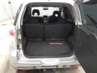 Toyota RUSH лот № 5590 оценка R  с аукциона в Японии 10