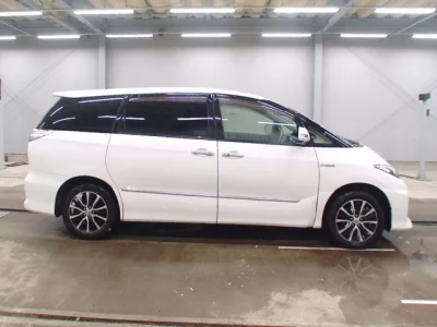 Toyota ESTIMA HYBRID