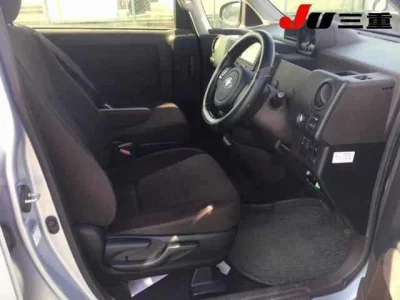 Toyota SPADE  с аукциона в Японии