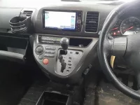 Toyota WISH лот № 30623 оценка 3.5  с аукциона в Японии 8