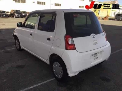 Daihatsu Esse