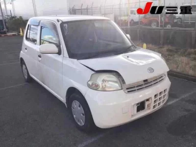 Daihatsu Esse
