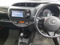 Toyota VITZ лот № 30627 оценка 3.5  с аукциона в Японии 8