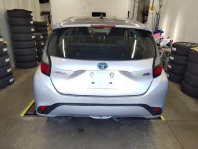 Toyota AQUA  с аукциона в Японии