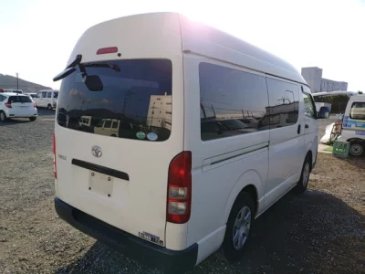 Toyota HIACE VAN  с аукциона в Японии