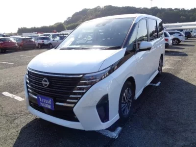 Nissan SERENA  с аукциона в Японии