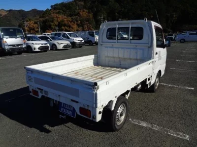 Nissan CLIPPER TRUCK  с аукциона в Японии