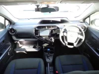 Toyota AQUA лот № 25 оценка 3.5  с аукциона в Японии 2