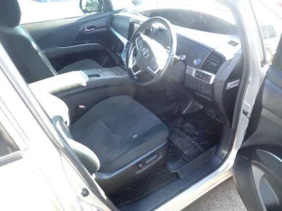 Toyota ESTIMA HYBRID