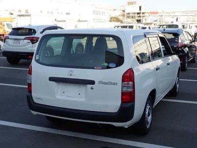 Toyota PROBOX  с аукциона в Японии