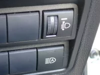 Toyota YARIS лот № 32 оценка 4  с аукциона в Японии 9