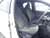 Toyota YARIS лот № 159 оценка R  с аукциона в Японии 5