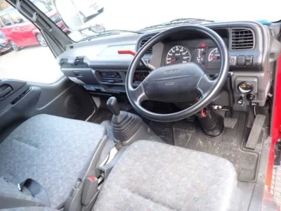 Isuzu ELF  с аукциона в Японии