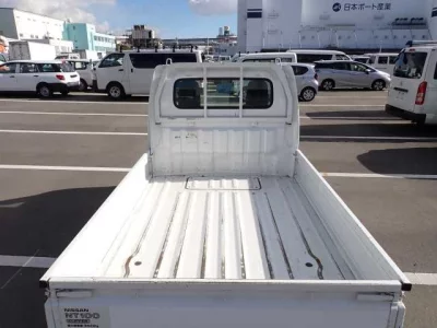 Nissan CLIPPER TRUCK