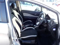 Nissan NOTE лот № 72 оценка 4  с аукциона в Японии 5