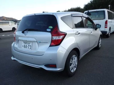 Nissan NOTE  с аукциона в Японии