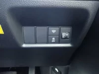 Honda FIT лот № 2025 оценка 4  с аукциона в Японии 8