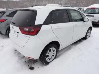 Honda FIT лот № 2025 оценка 4  с аукциона в Японии 1