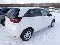 Honda FIT лот № 2045 оценка 4  с аукциона в Японии 1