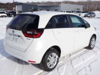 Honda FIT лот № 2046 оценка 4  с аукциона в Японии 1