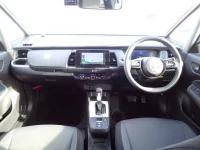 Honda FIT лот № 2046 оценка 4  с аукциона в Японии 2