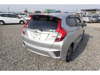 Honda FIT  с аукциона в Японии