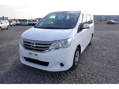 Nissan SERENA  с аукциона в Японии