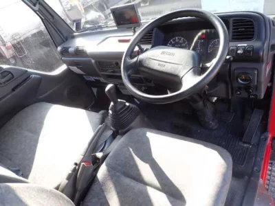 Isuzu ELF  с аукциона в Японии